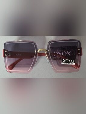 XOXO Women's maroon pink Gradient lenses Oversized Square Sunglasses Y2K